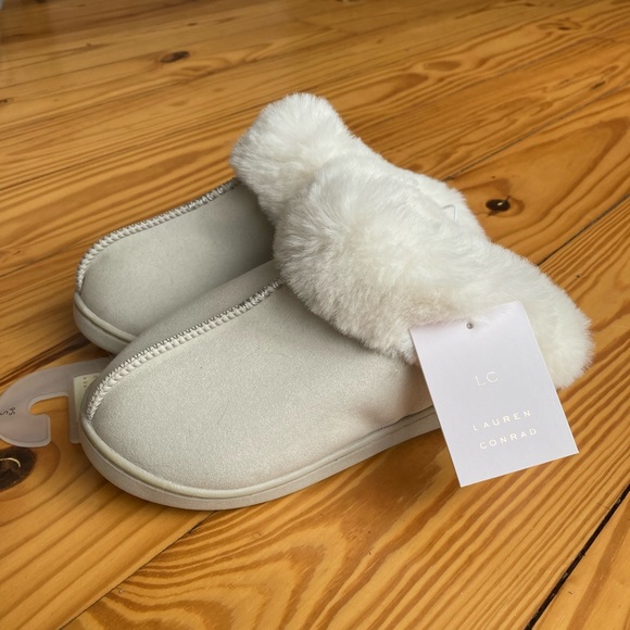 Lauren Conrad Slippers - Picture 3 of 9